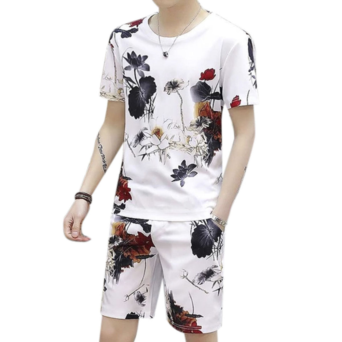 T-shirt and 2 Quarter Pants for Man
