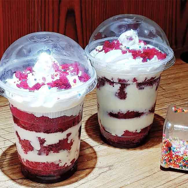 One time Plastic Juice Glass/ Cake jar 350 Ml With Lid - 15 To 1500 Pcs